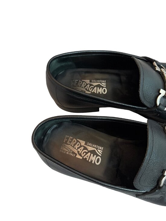 Salvatore Ferragamo Flori 2 Pebbled Leather Loafers Dress Shoes Size 8.5 EE 2E main image 4